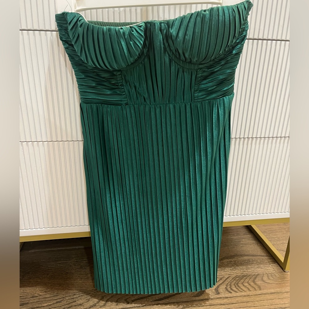 Hello Molly- green “plisse lovers mini dress” Never worn! Size XS